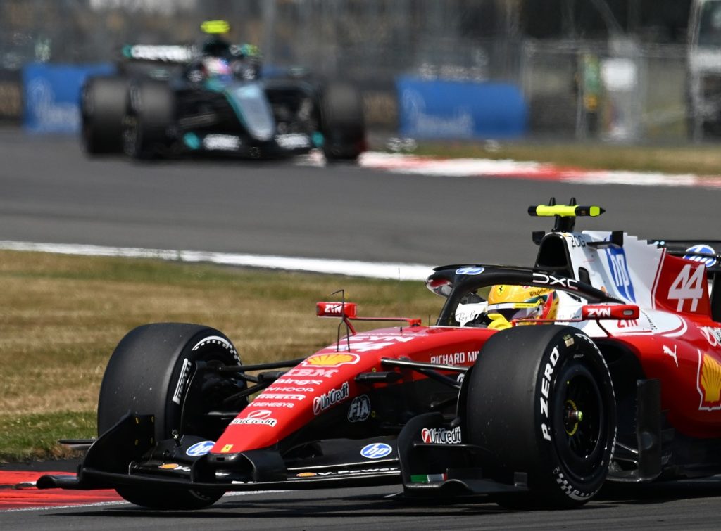 SILVERSTONE (United Kingdom), 03/07/2026.- Scuderia Ferrari driver Lewis Hamilton of Britain in action during in a practice session for the Formula One British Grand Prix at the Silverstone Circuit racetrack in Silverstone, Britain, 03 July 2026. The 2026 Formula 1 British Grand Prix is held on 05 July. (Fórmula Uno, Reino Unido)