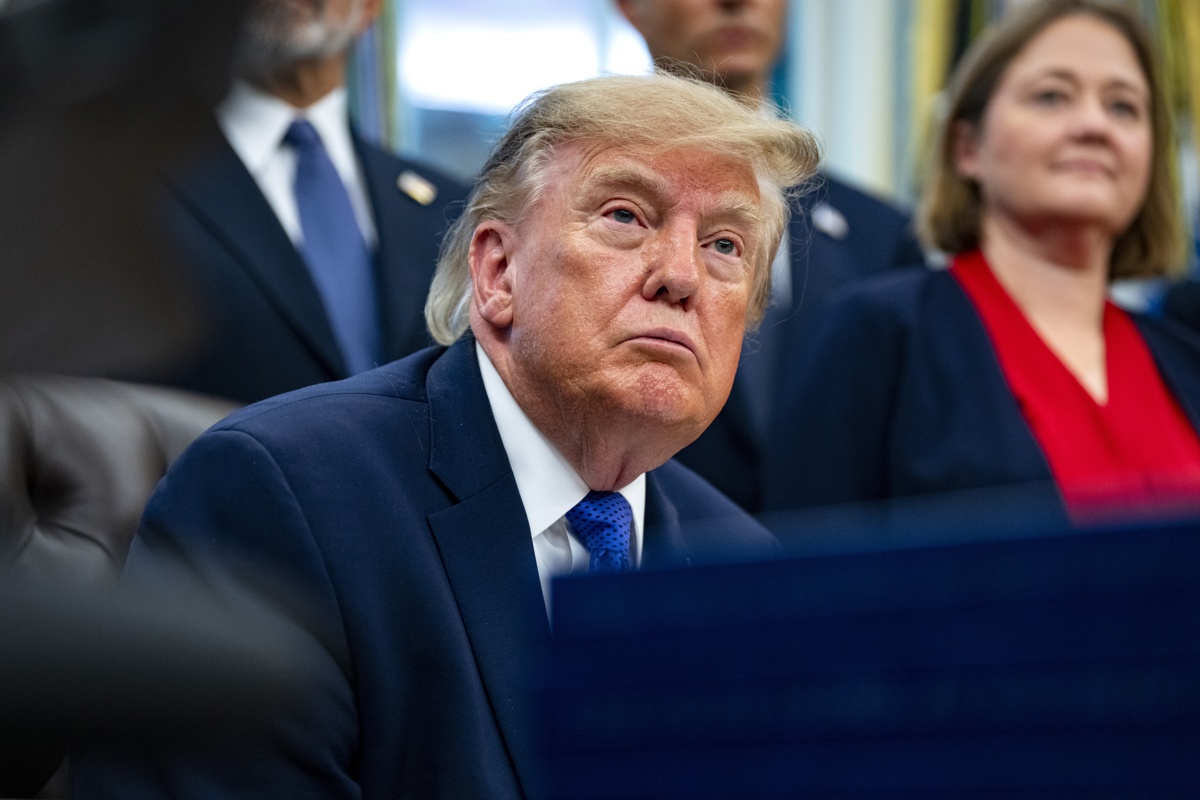 WASHINGTON (United States), 28/09/2026.- US President Donald Trump delivers an announcement in the Oval Office of the White House in Washington, DC, USA, 28 September 2026. Trump announced a nearly 15 billion USD investment by Mesabi Metallics to build the largest steel plant in U.S. history in Iowa.